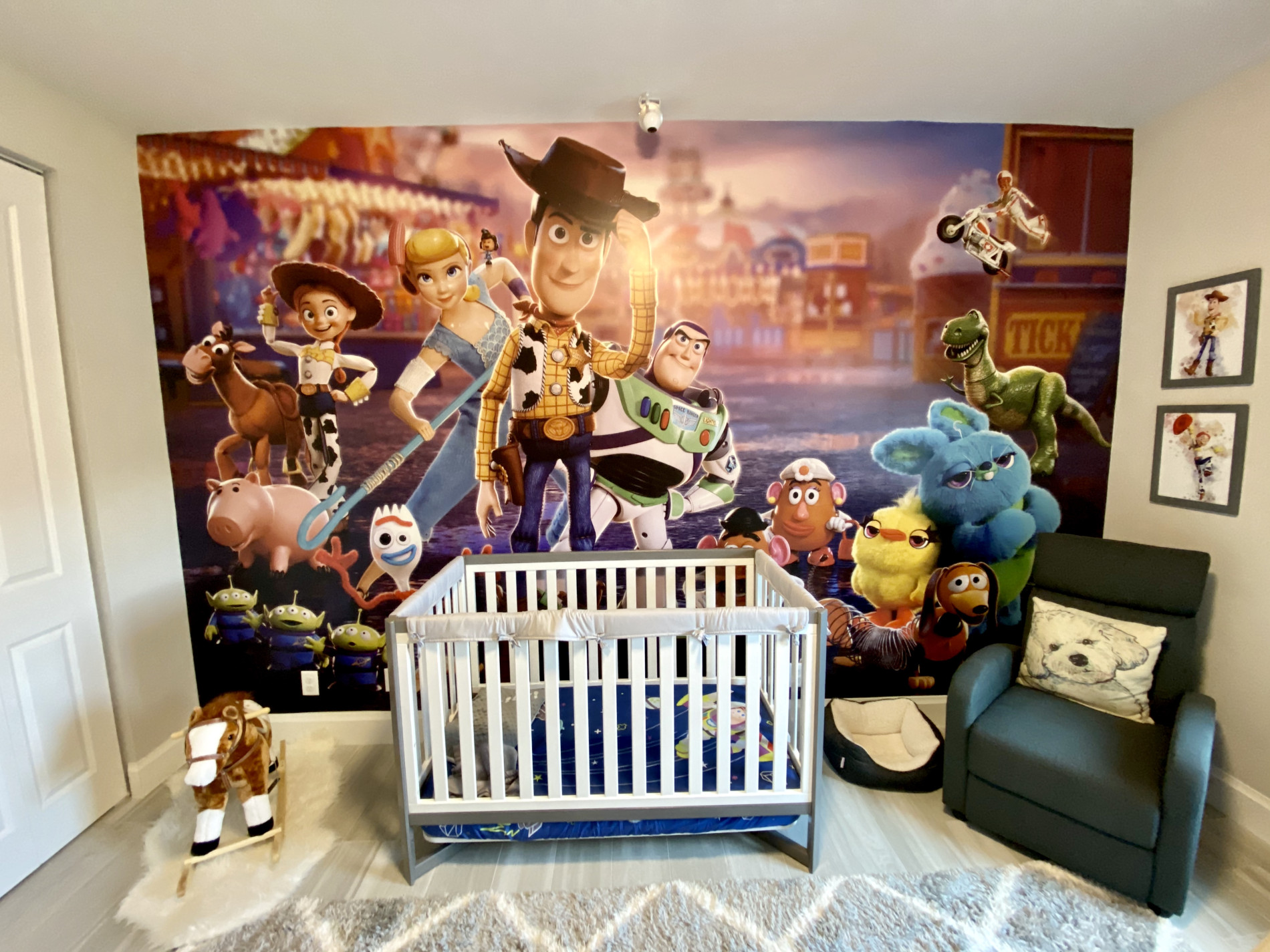 Custom Wallpaper Services - Sign Design & Creations